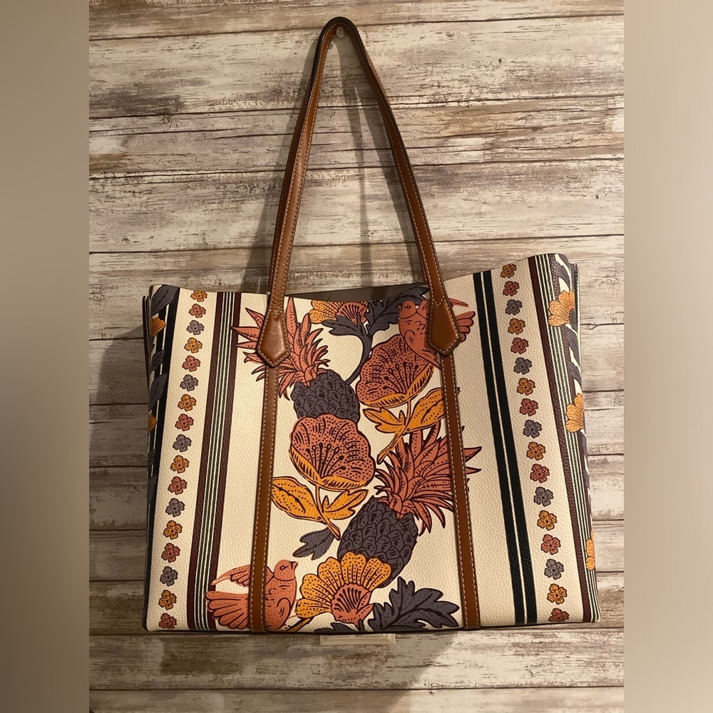 GORGEOUS TORY BURCH printed triple compartment Perry Tote
